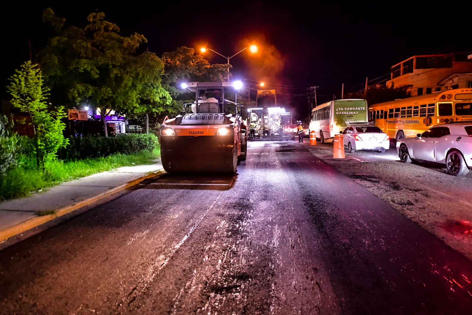 Fortalece Obras Públicas bacheo y reencarpetado en la ciudad.