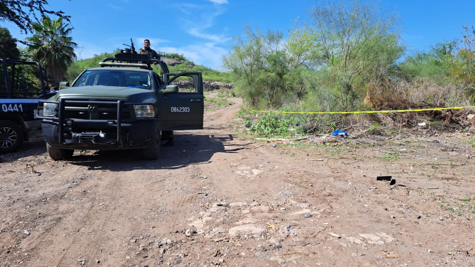 Hallan cadáver en estado de descomposición en fosa clandestina