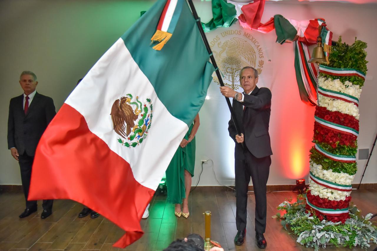 Encabeza Gerardo Vargas ceremonia del Grito de Independencia.