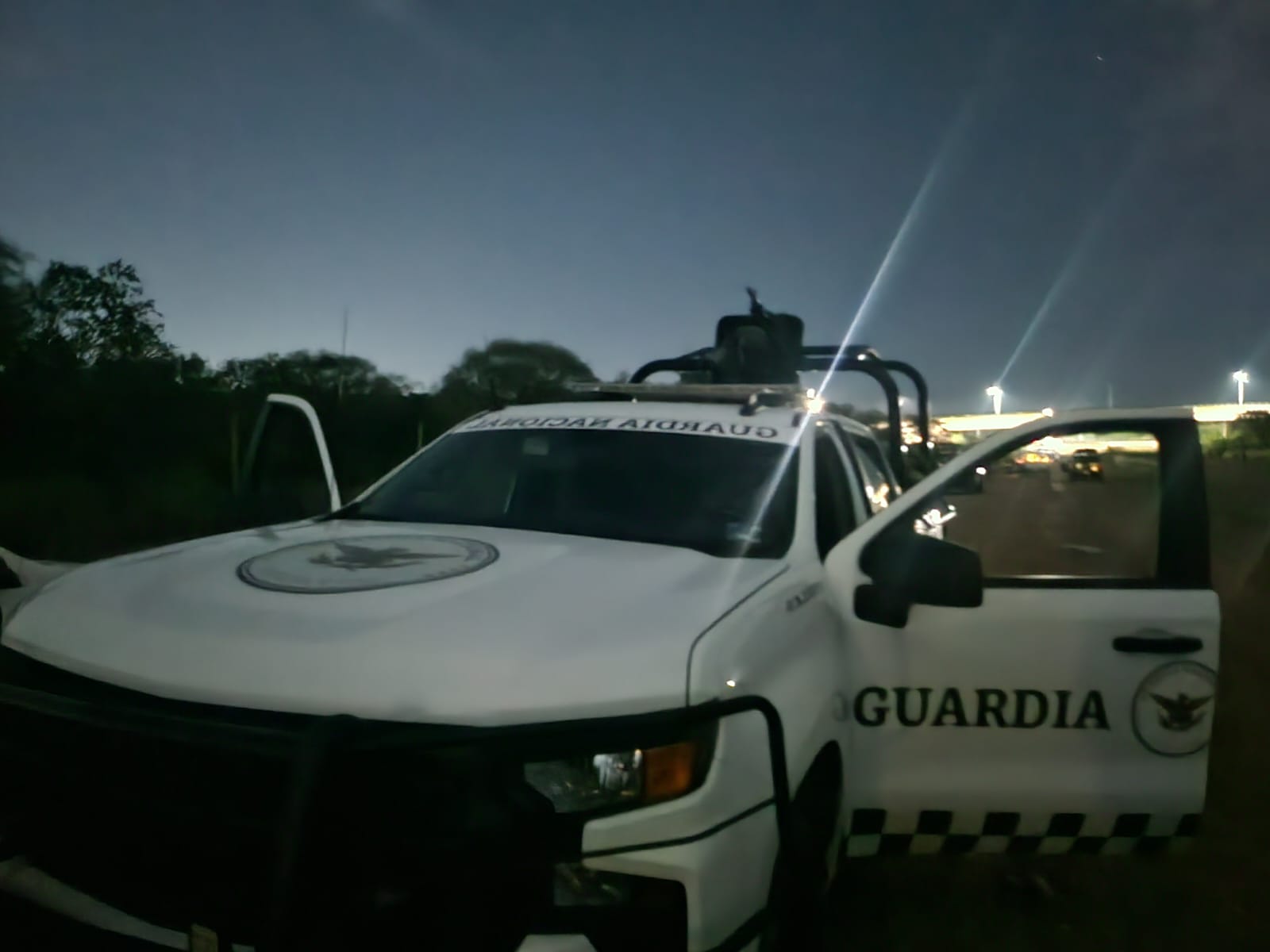 Localizan cuerpos semienterrados en fosa clandestina en Barrancos, Culiacán