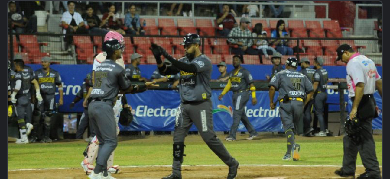 Pitcheo y defensa llevan  a Algodoneros al triunfo.