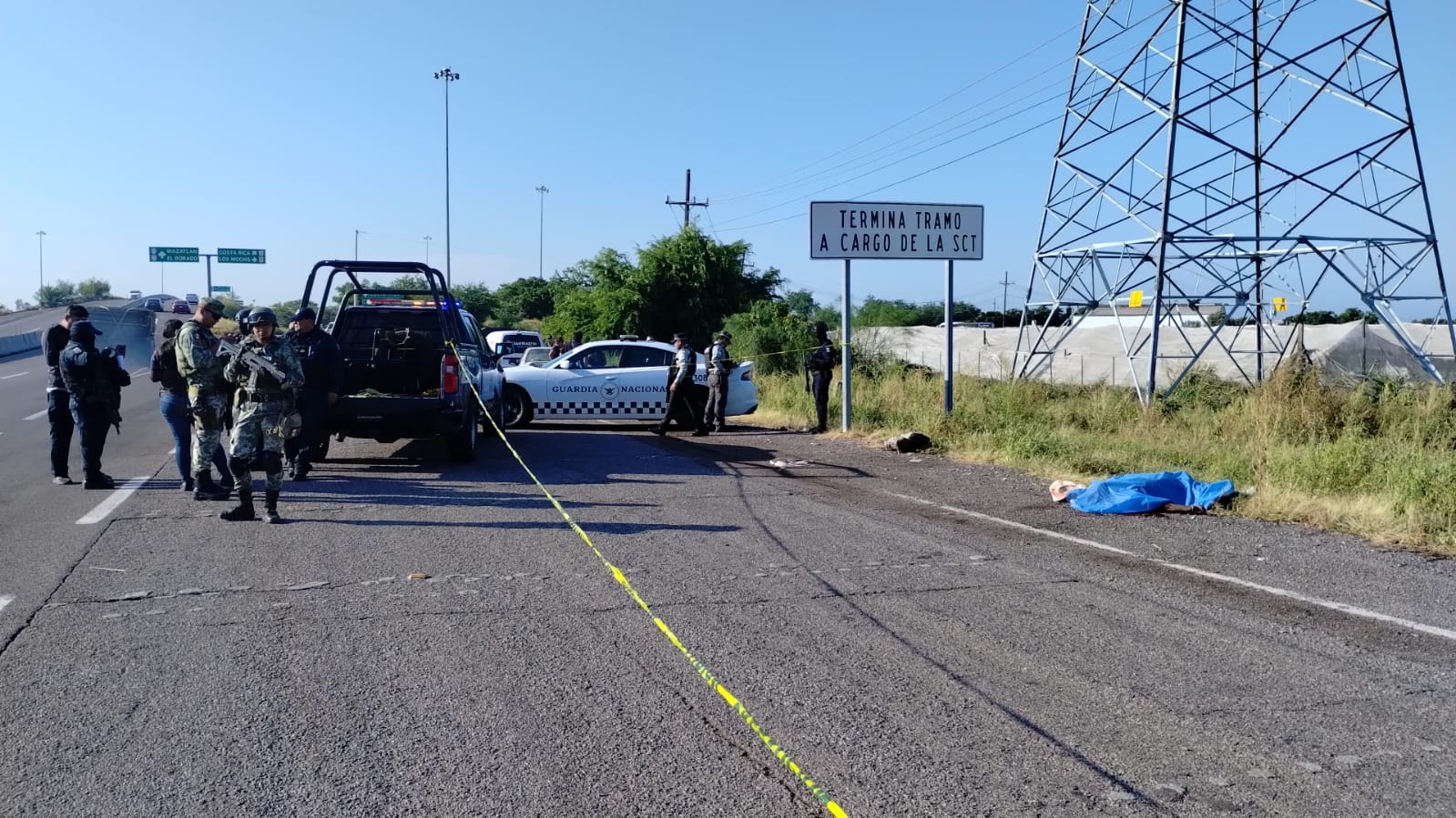 Encuentran hombre asesinado a balazos en la carretera Culiacán-Eldorado