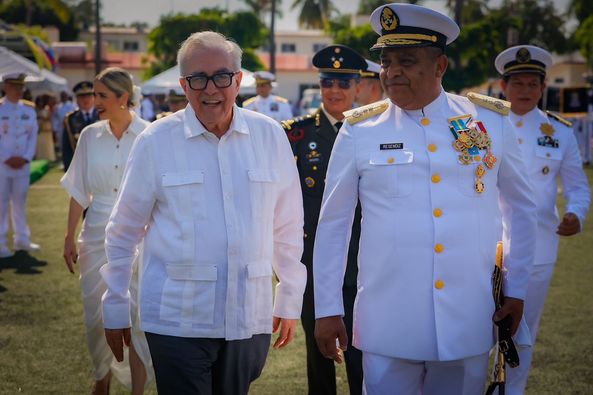 ASISTE ROCHA AL CAMBIO DE MANDO EN LA OCTAVA REGIÓN NAVAL