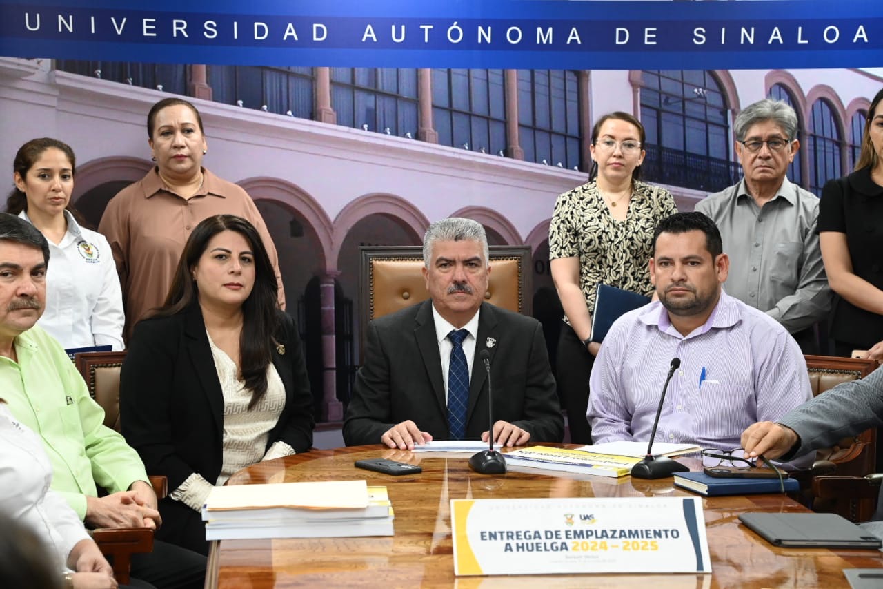 En busca de garantizar la estabilidad laboral de los trabajadores, entrega el SUNTUAS a las autoridades universitarias el Emplazamiento a Huelga 2024-2025.