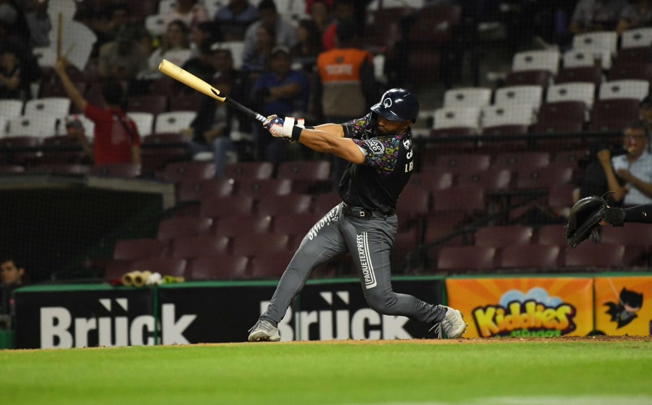 Algodoneros viene de atrás y vence a Tomateros .