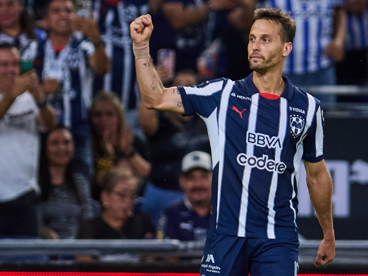 Rayados de Monterrey recobra memoria y golea al Atlas