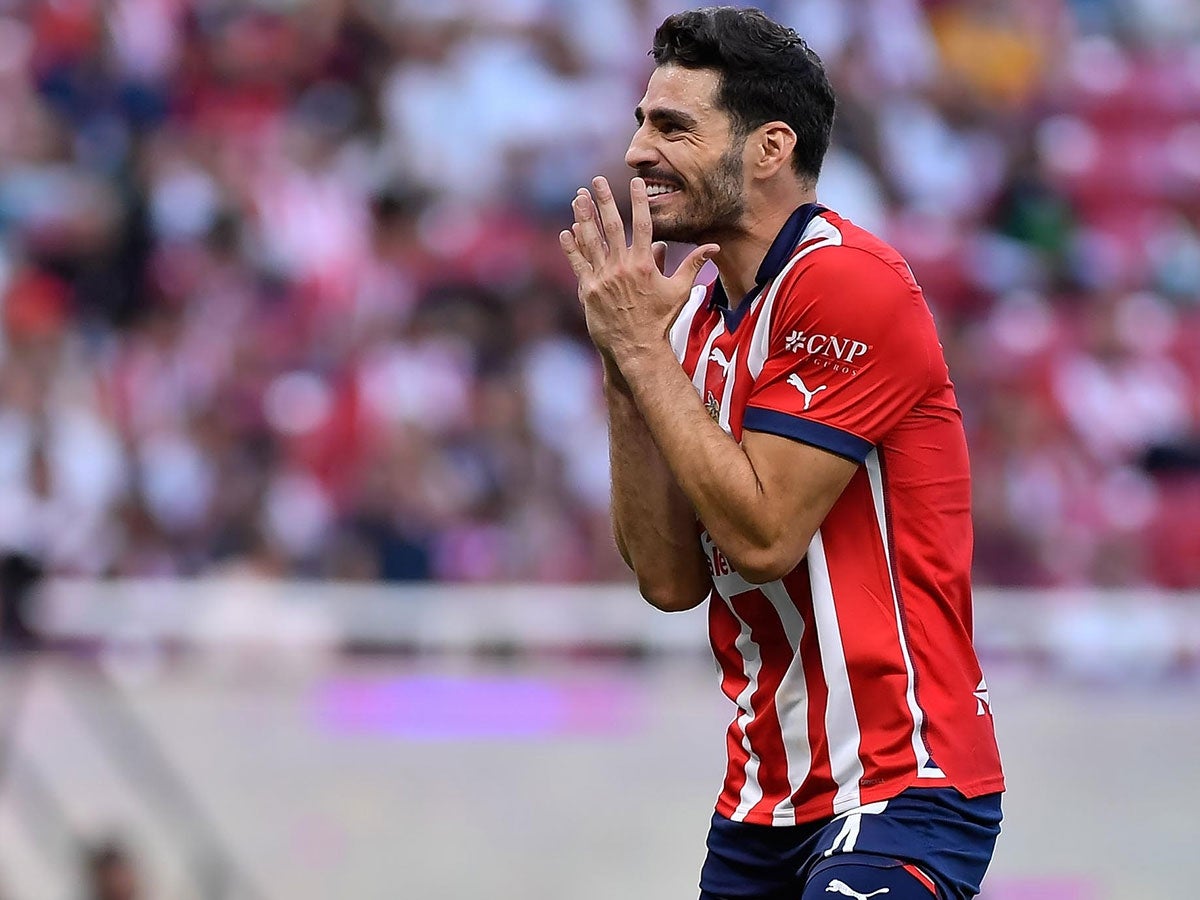 ¡Al Diablo! ‘Pollo’ Briseño saldrá de Chivas para el Clausura 2025