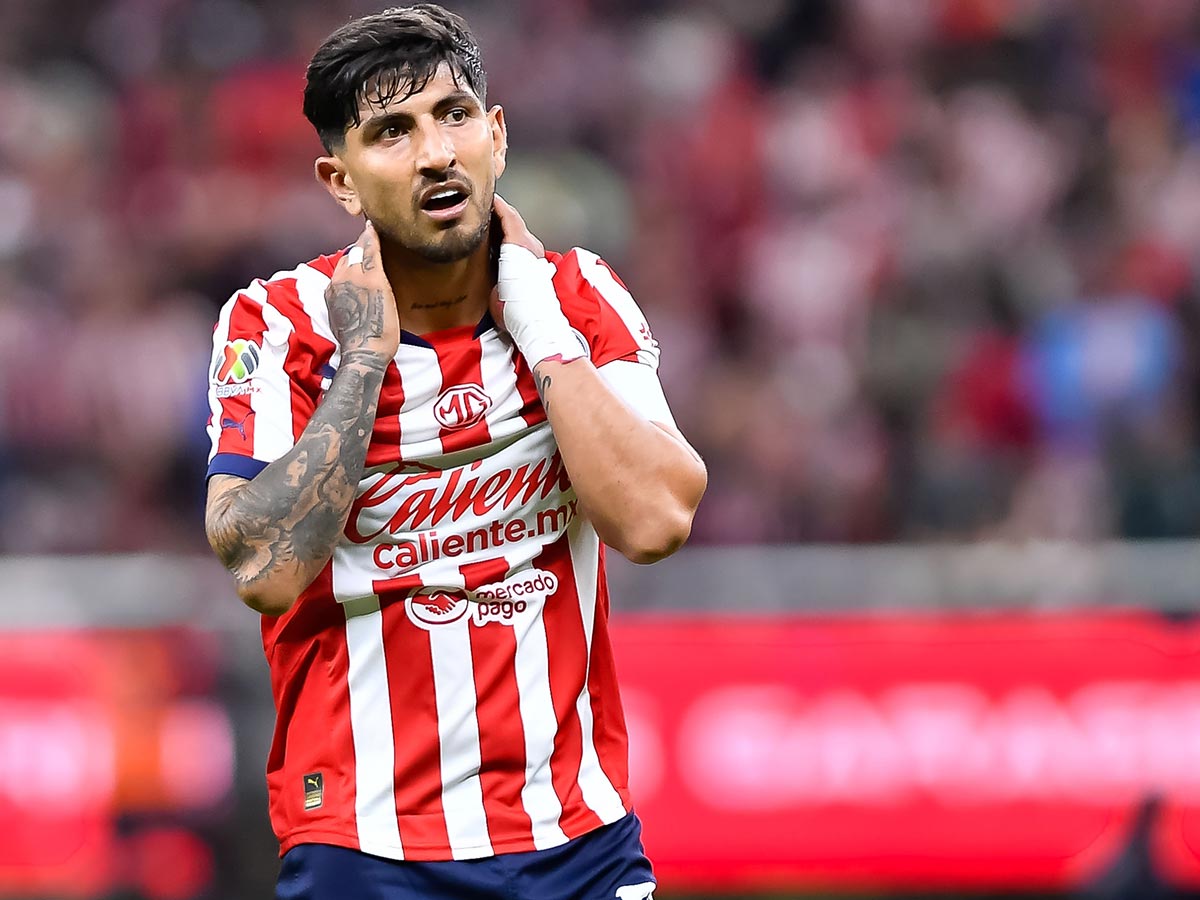 ‘Pocho’ Guzmán se perderá el arranque del Clausura 2025 con Chivas