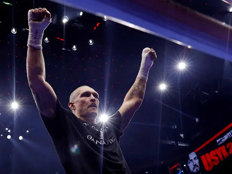 Usyk volvió a vencer a Fury y sigue reinando en peso completo