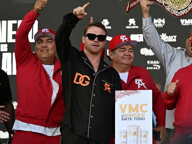 ‘Canelo’ armó tremendo fiestón