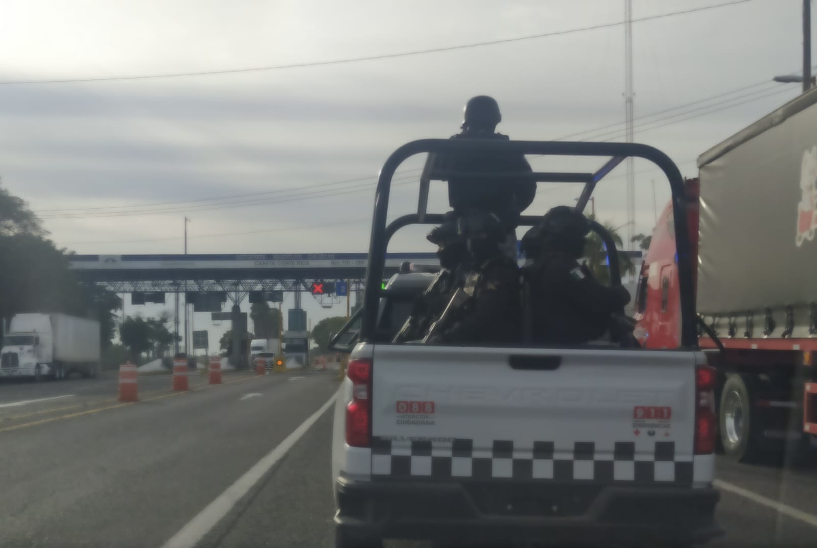 Elementos de la  Guardia Nacional sufren accidente, un muerto y un herido.