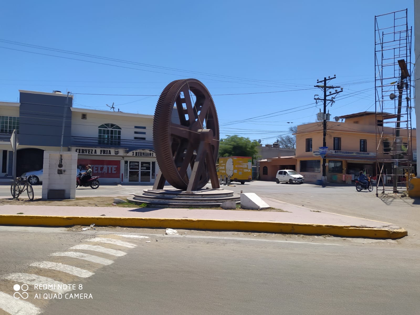 Amarrado y con impactos de arma de fuego encuentran a un hombre en Eldorado.