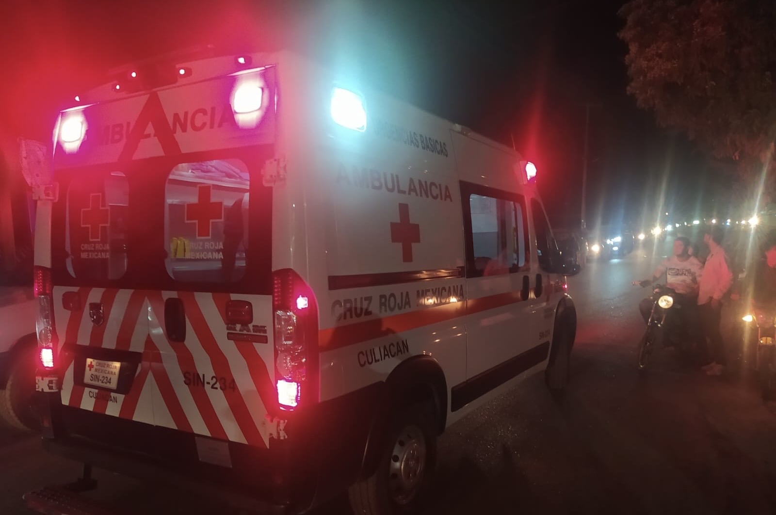 Madre e hija son atropelladas en sector Santa Fe .