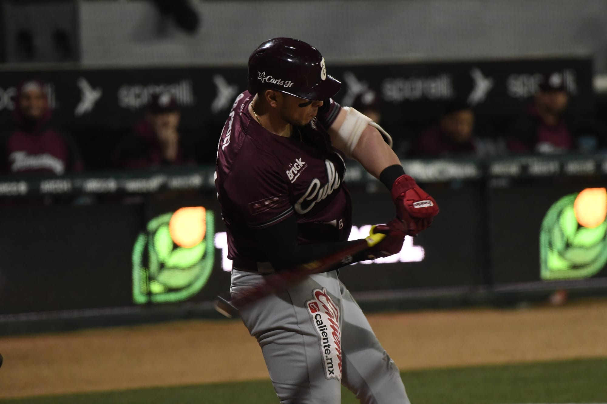 Tomateros propina paliza a Algodoneros y gana serie