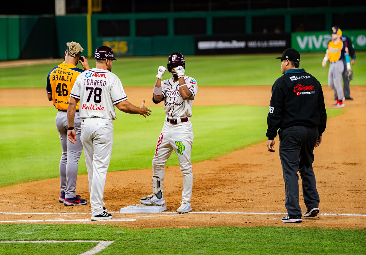 TOMATEROS INICIA LA SERIE NAVIDEÑA CON VICTORIA