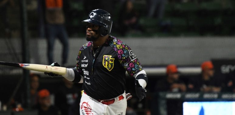 Yadir Drake respalda gran salida de Peña y Algodoneros se lleva la serie