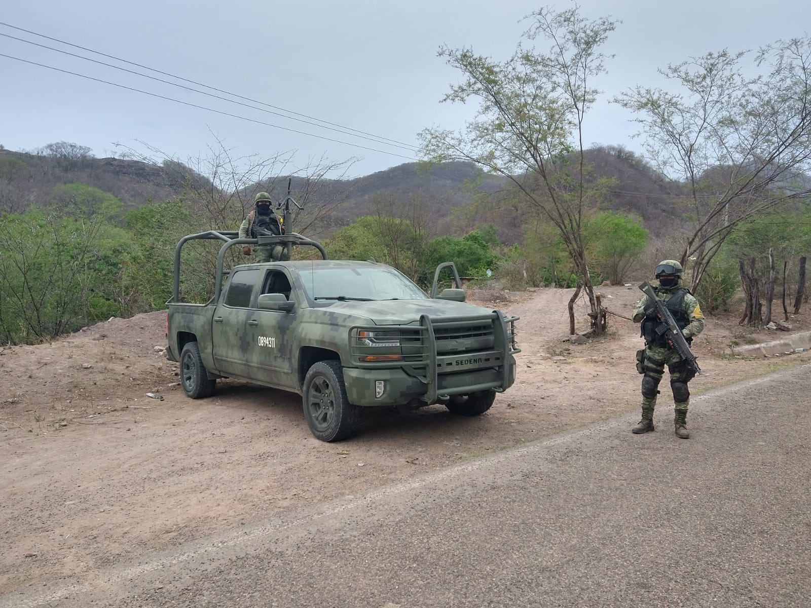 Despliegan operativo tierra aire por enfrentamiento entre grupos armados en Sanalona .