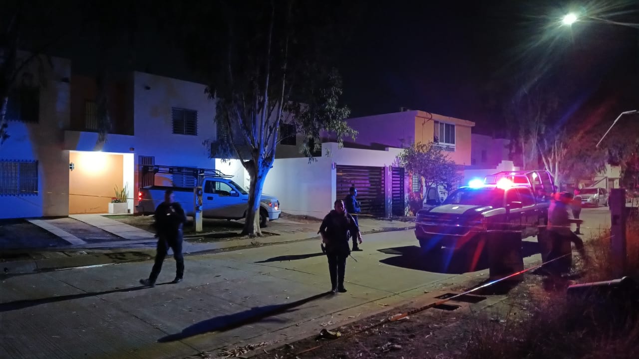 Asesinan a una mujer con su hijo en su domicilio de Bosques de Los Álamos. Los responsables queman su vivienda.