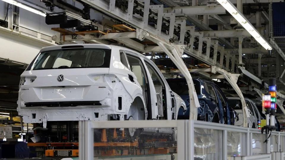 Volkswagen considera trasladar la producción del Golf de Alemania al extranjero; la planta de Puebla, entre las opciones