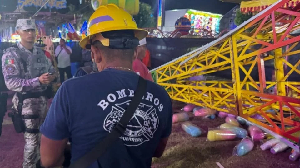 Se desploma juego mecánico en una feria de Acapulco; reportan al menos dos lesionados