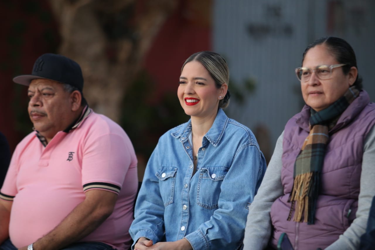 ¡Obra lista! Entrega Estrella Palacios pavimentación en la Mazatlán II.