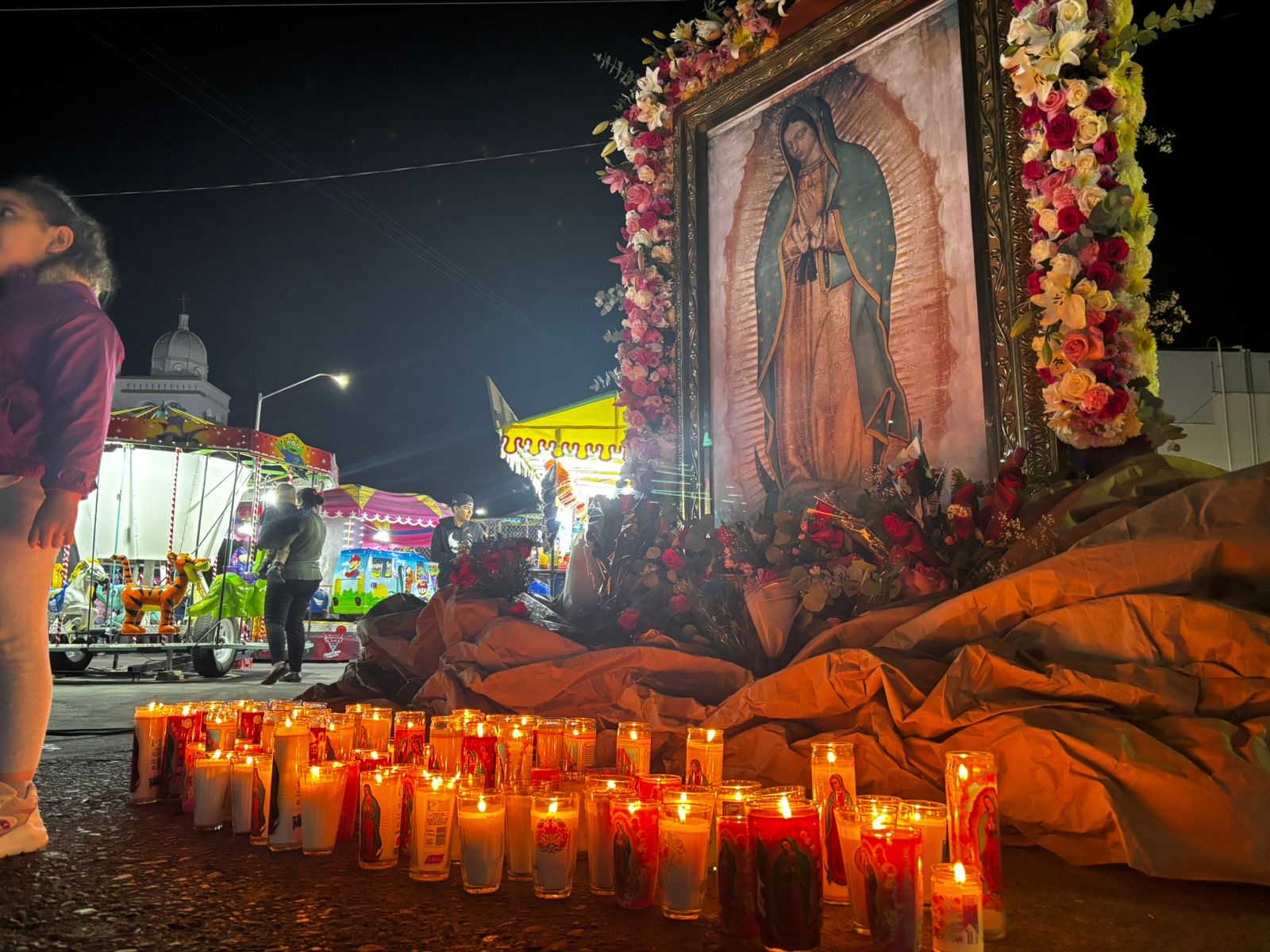 Mochitenses acuden con fe a celebrar el Día de la Virgen de Guadalupe