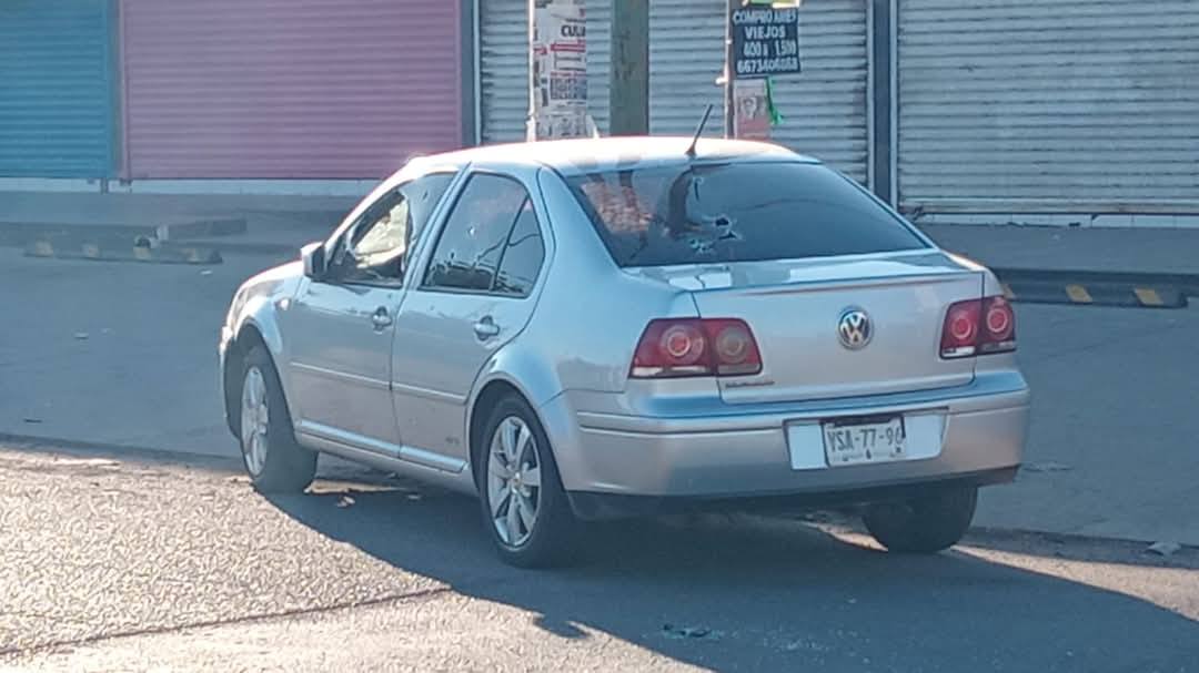 Grupo armado asesina a un mando de la Policía Municipal en Culiacán!!