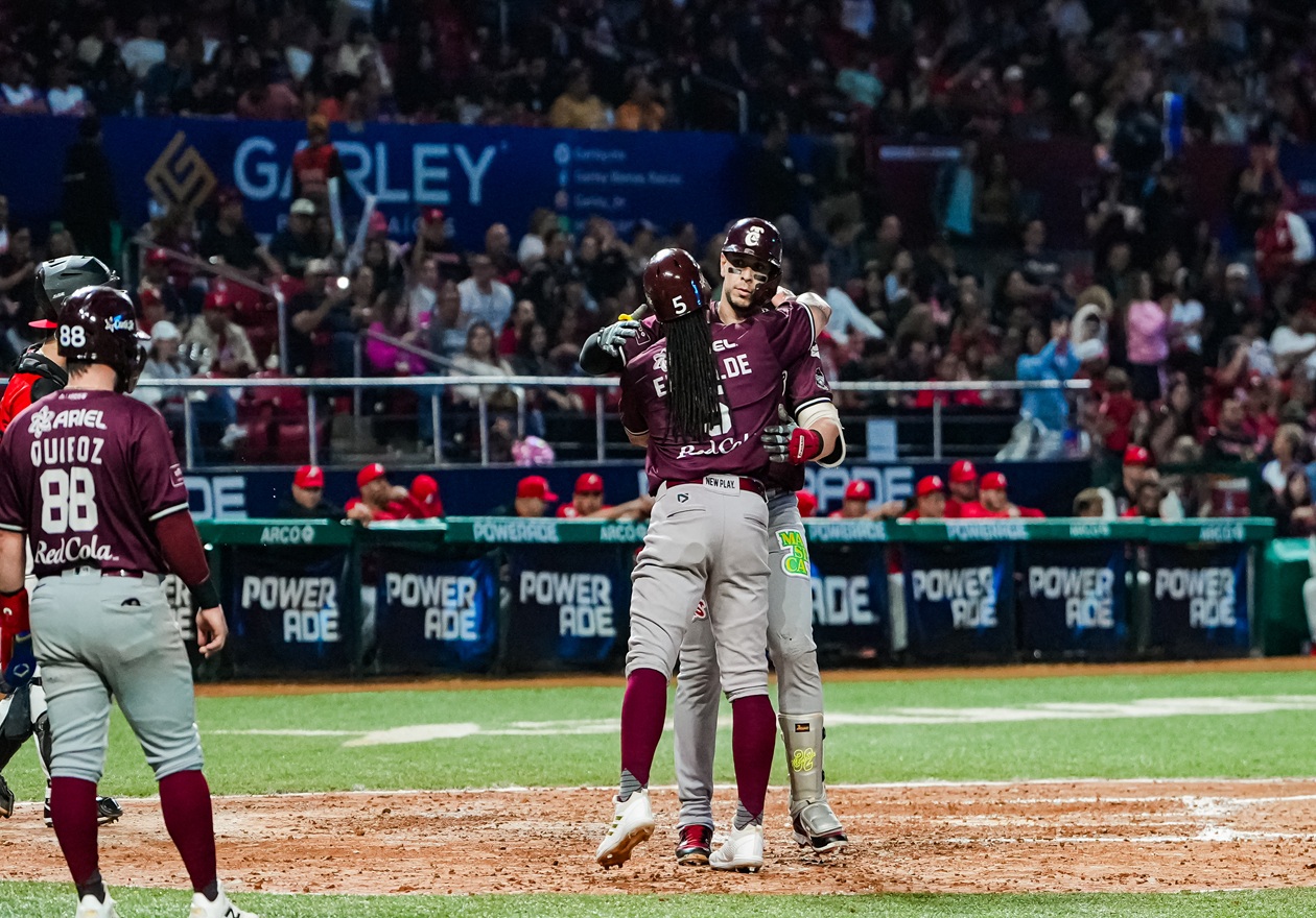 CONTUNDENTE TRIUNFO DE TOMATEROS LOS PONE A UNA VICTORIA DE LA SEMIFINAL