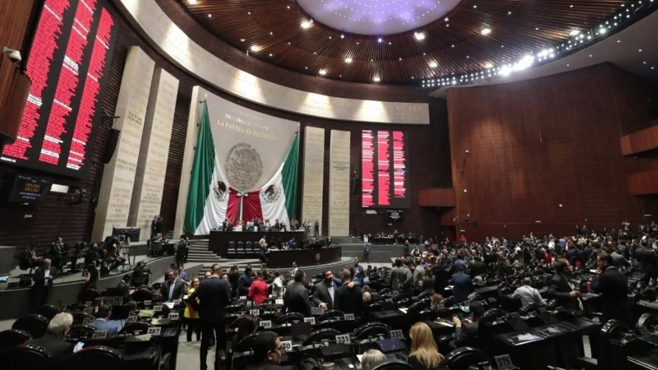 Cámara de Diputados entregó en un año más de $220 millones a líder sindical que lo repartió en efectivo de «manera discrecional»